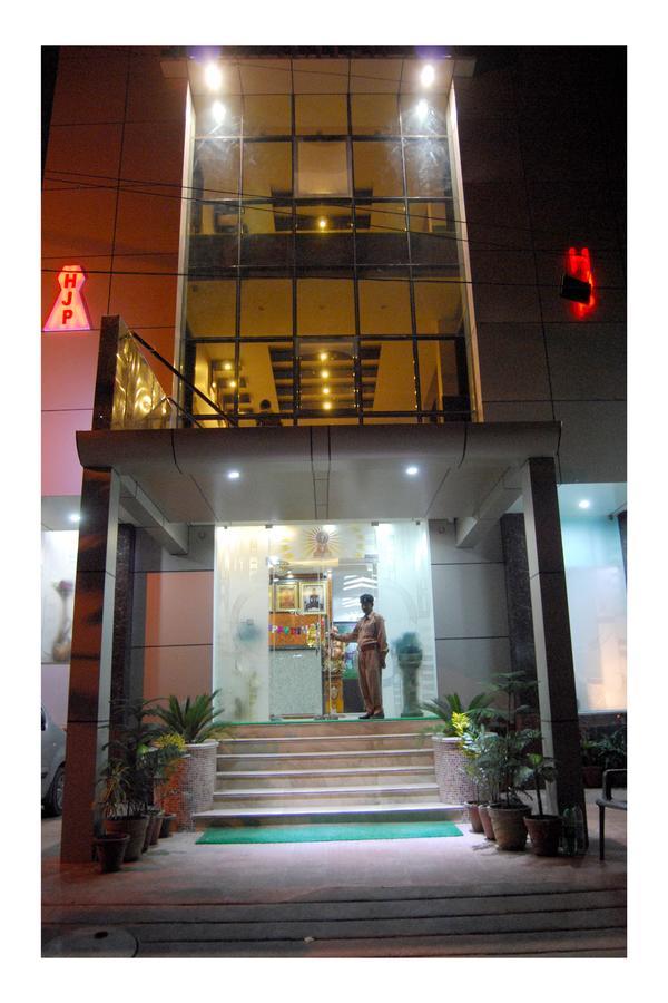 Hotel Jinendra Palace Jaipur Ngoại thất bức ảnh