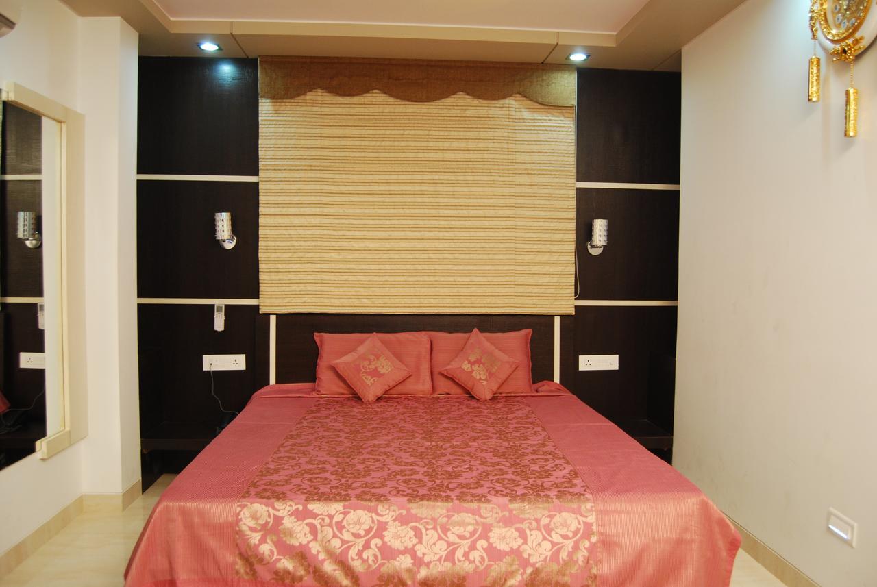 Hotel Jinendra Palace Jaipur Ngoại thất bức ảnh